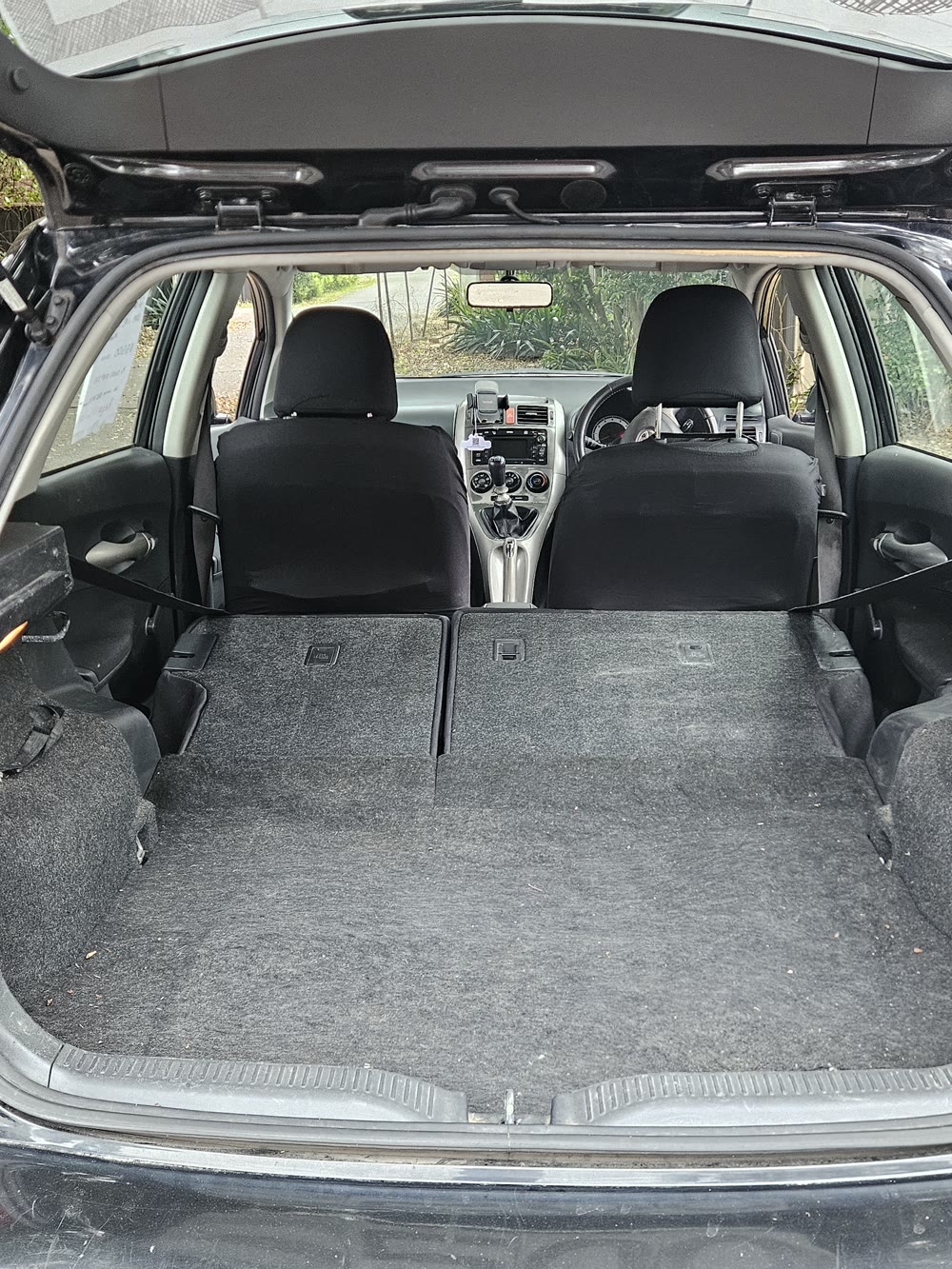 Car photo 14
