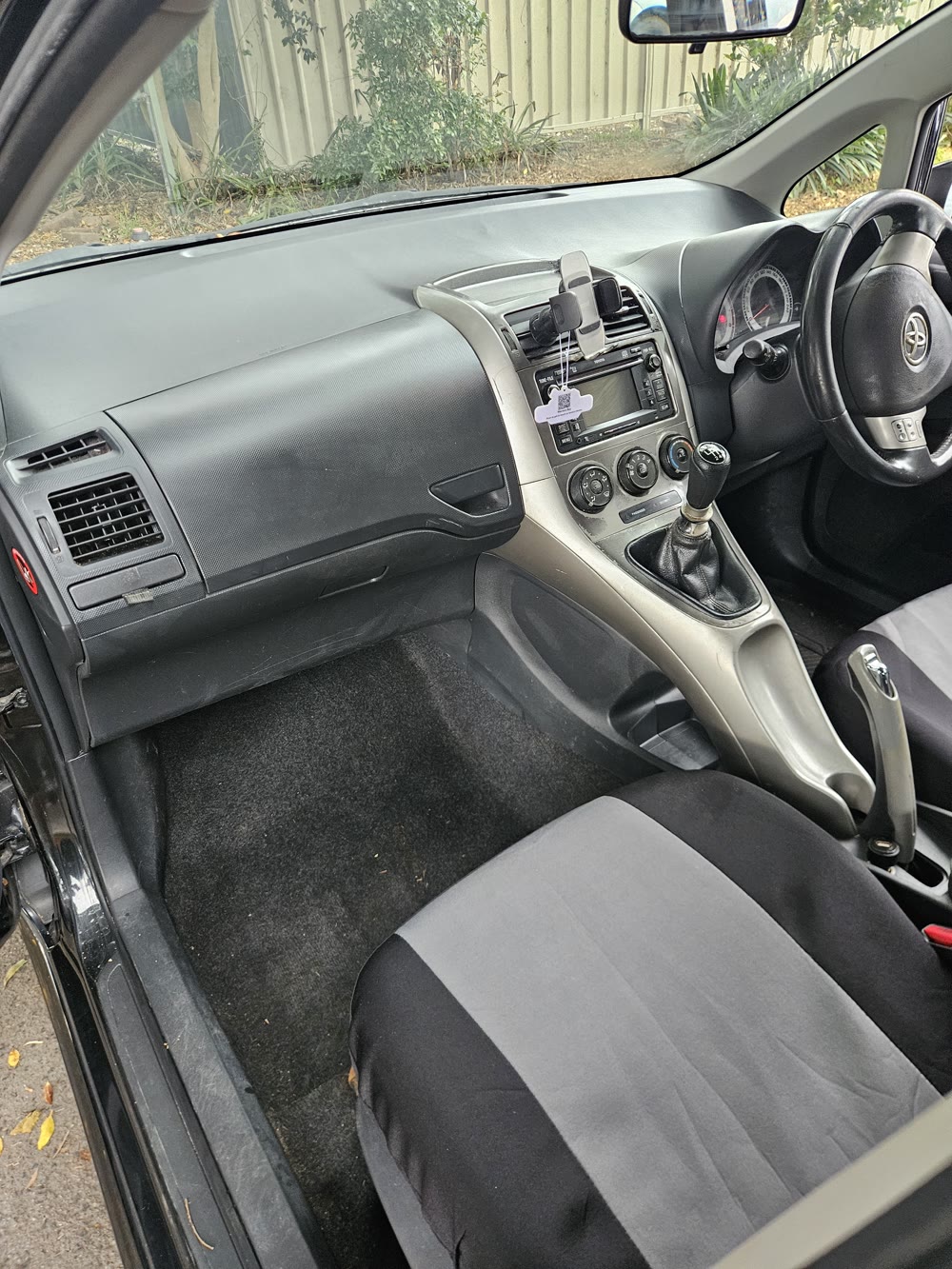 Car photo 19